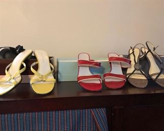 Womens shoes in various sizes