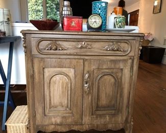 Sturdy antique washstand and other vintage items