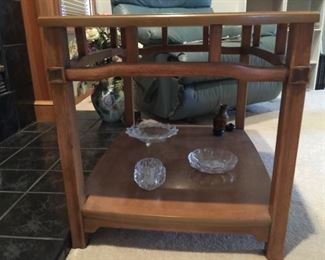 Mid Century Modern Thomasville End Table