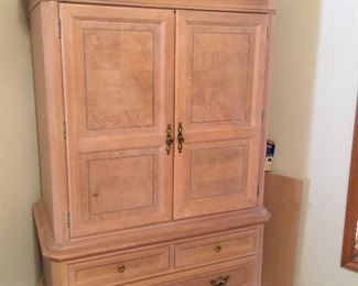 Armoire/TV Cabinet with 4 Drawers