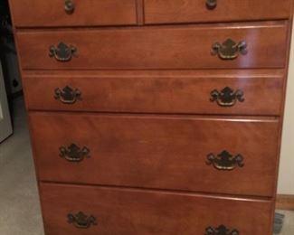 Six drawers Chest of Drawers- No scratches
