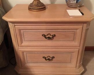 2 Matching End Tables