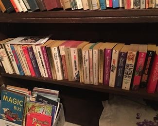 Harold Robbins' paperbacks - Golden Books