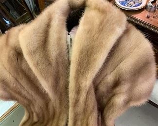 Blond Mink Capelet /Stole