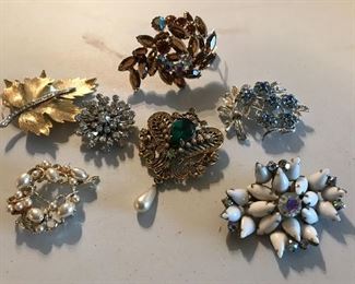 Pendants costume jewelry 