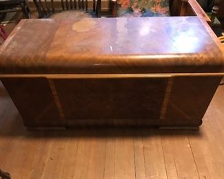 Lane Cedar Chest 
