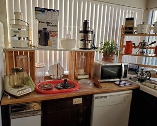 Lots of small appliances.