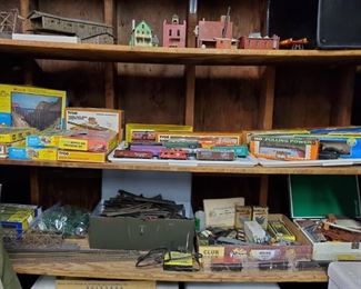 1970's HO scale train set.  Sold as a lot only.