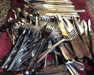 Silverware sets 