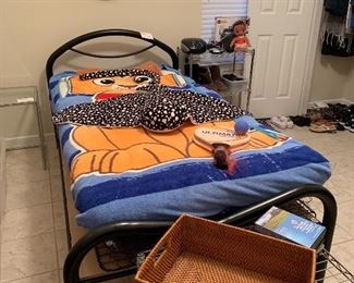 Metal frame twin bed