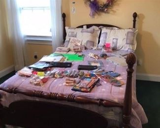 Beautiful pineapple low poster bed.