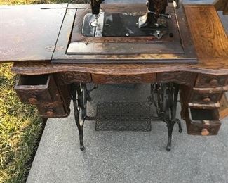 Singer sewing machine 