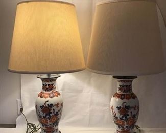 Pair of Matching Lamps https://ctbids.com/#!/description/share/293671