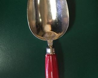 Vintage scoop
