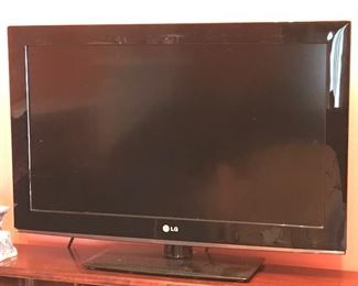 LG 32" flatscreen tv
