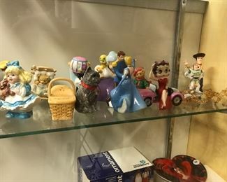 salt and pepper shakers