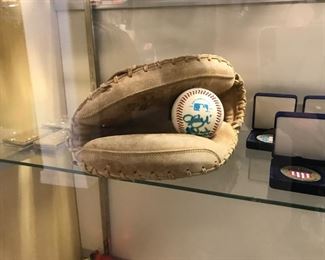 baseball glove