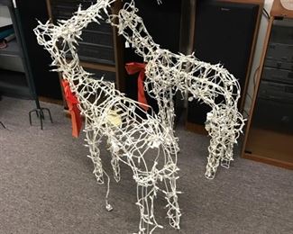 LIGHTED CHRISTMAS DEER