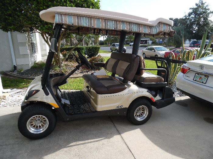 2012 1/2, Yamaha Gas Cart, EFI, Extended Roof, Upgraded Deluxe Seats, Large Side Mirrors, Cooler under back seat. $6500