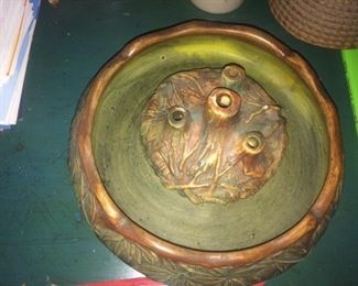 Roseville bowl and frog