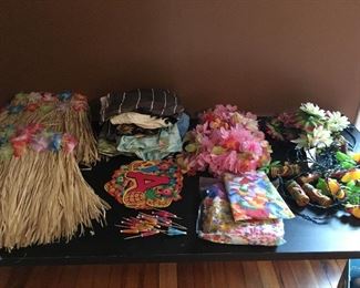 Luau party supplies