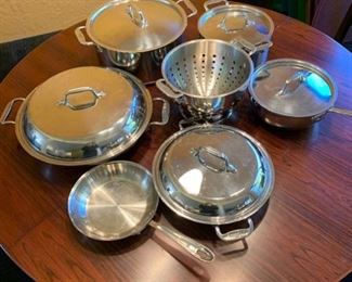 Set of All Clad cookware https://ctbids.com/#!/description/share/293095