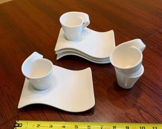 Set of Villeroy Boch dessert cups and plates https://ctbids.com/#!/description/share/293083