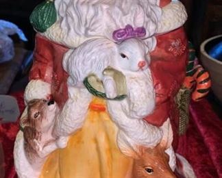 Large cookie jar $12