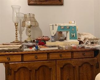 Sewing machine in cabinet
$80 CASH 