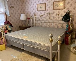 KING METAL BED - sturdy 
$75 CASH ONLY