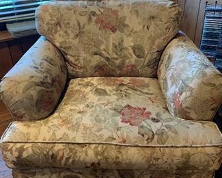 OFF SITE- FLORAL OVERSIZED CHAIR
$50 CASH