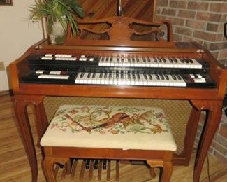 Lowery Holiday Organ