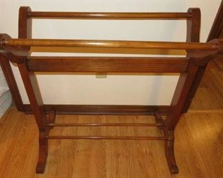 Vintage Blanket Quilt Stand