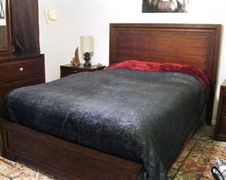 AQueenBed