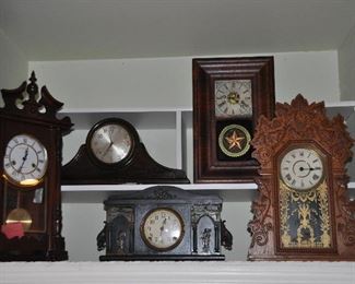 Several fantastic antique mantle clocks to choose from!