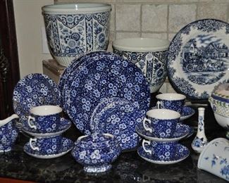 Wonderful service for 6 Staffordshire China "Calico" pattern!