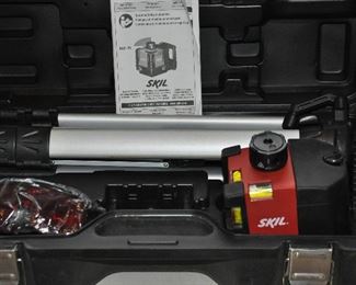 Skil laser level with case