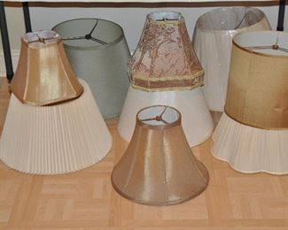 Many lamp shades to choose from!