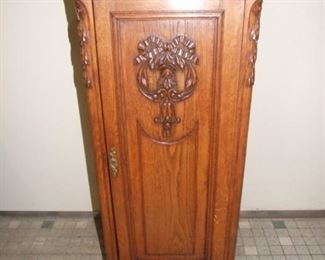 Tall 1 Door Pot Cupboard