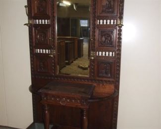 Breton Hall Tree/ Portemonteau Chestnut