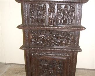 Gothic Creedence Soild Oak