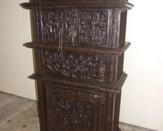 Gothic Creedence Soild Oak