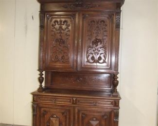 Quality Large Henri II Buffet De Corpse Walnut