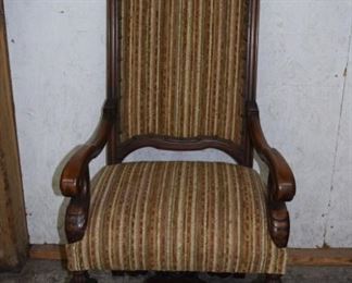 Captain/ Thrown Chair 