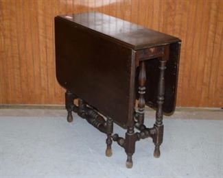 Walnut Drop Leaf Gate Leg Table