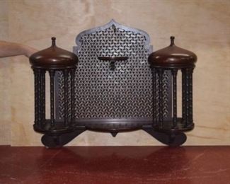 Very Rare Huntzinger Mahogany Wall Hanging Etagere Curio
