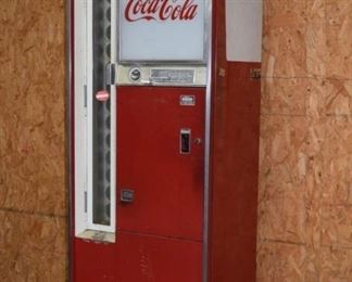 Vendo Modle M475 Coke Machine Paste & Refresh