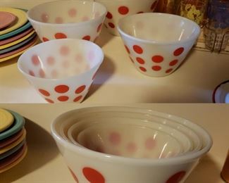 vintage Fire King mixing bowls set