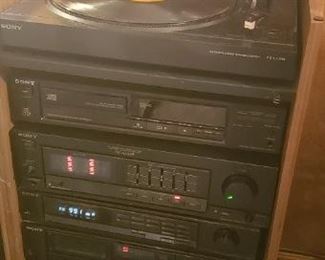Sony Turntable System with Receiver Etc. 2 Floor Speakers, Turntable plays and sounds great