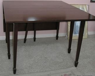 Stunning Mahogany Federal Gateleg Table